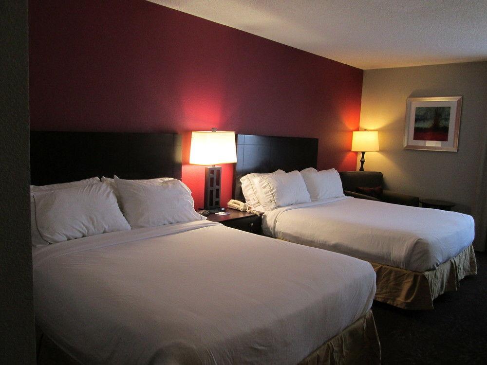 Holiday Inn Express Cloverdale - Greencastle By Ihg Exterior photo